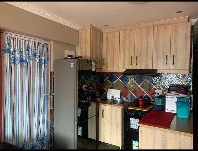 BEDROOM APARTMENT TO LET IN SOUTH BEACH